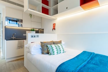 Economy Studio at Spring Mews, Tinworth Street, Vauxhall, London, SE115EL - Image 4